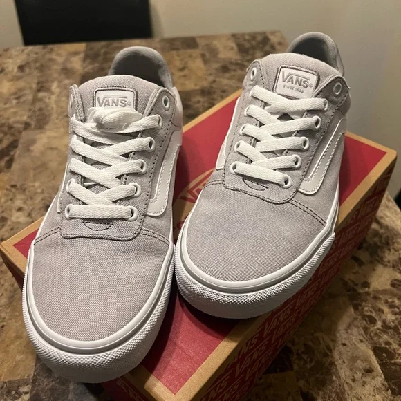 Women’s Vans Ward Lo Deluxe - Picture 5 of 5